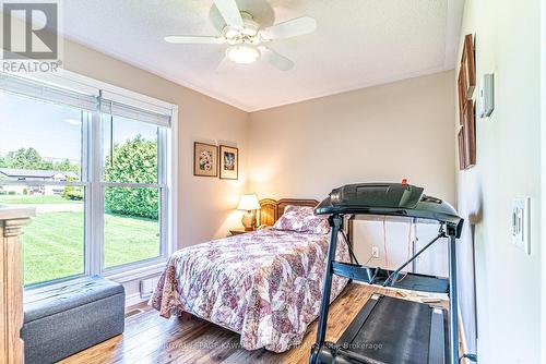 36 Riverside Drive, Kawartha Lakes, ON - Indoor Photo Showing Bedroom