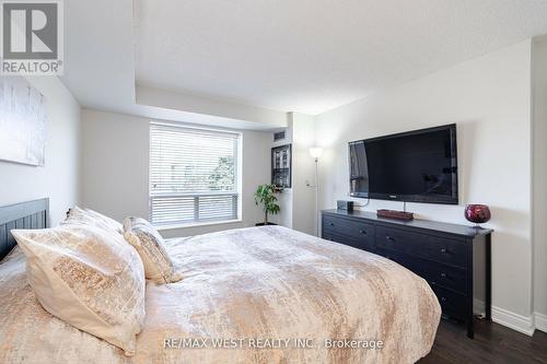 308 - 800 Sheppard Avenue W, Toronto (Bathurst Manor), ON - Indoor Photo Showing Bedroom