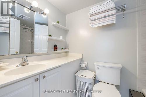 308 - 800 Sheppard Avenue W, Toronto (Bathurst Manor), ON - Indoor Photo Showing Bathroom