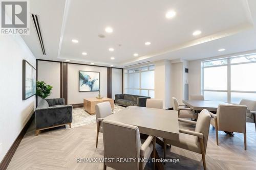 308 - 800 Sheppard Avenue W, Toronto (Bathurst Manor), ON - Indoor Photo Showing Dining Room