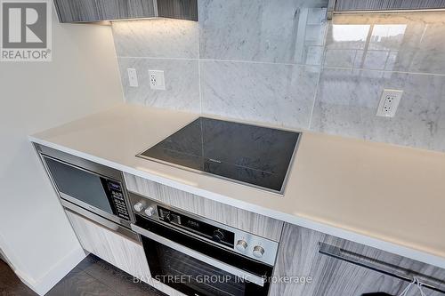 1106 - 85 Mcmahon Drive, Toronto (Bayview Village), ON - Indoor Photo Showing Kitchen