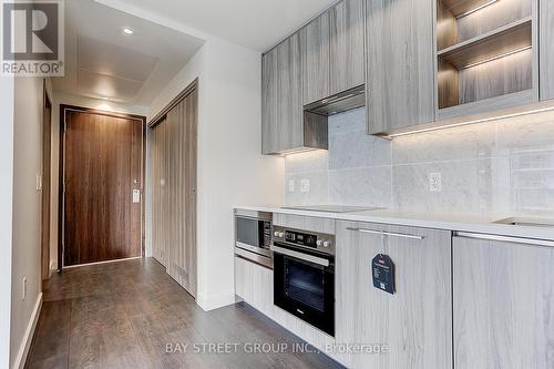 1106 - 85 Mcmahon Drive, Toronto (Bayview Village), ON - Indoor Photo Showing Kitchen