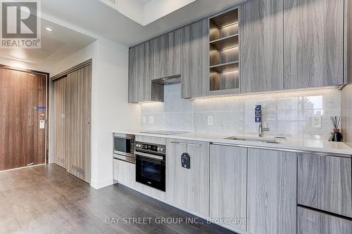 1106 - 85 Mcmahon Drive, Toronto (Bayview Village), ON - Indoor Photo Showing Kitchen