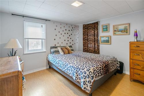 22 Inglewood Road, St. Catharines, ON - Indoor Photo Showing Bedroom