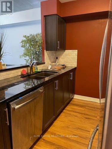 904 - 70 Mill Street, Toronto (Waterfront Communities), ON - Indoor Photo Showing Kitchen With Double Sink