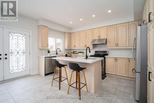 22 Carberry Crescent, Ajax (Northeast Ajax), ON - Indoor Photo Showing Kitchen