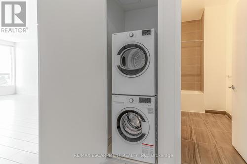 Th23 - 7 Buttermill Avenue, Vaughan, ON - Indoor Photo Showing Laundry Room