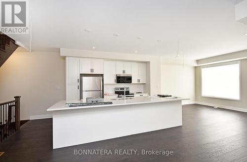 2461 Belt Lane, Oakville (Glen Abbey), ON - Indoor Photo Showing Kitchen With Double Sink With Upgraded Kitchen