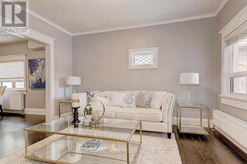 794 Jane Street, Toronto (Rockcliffe-Smythe), ON - Indoor Photo Showing Living Room