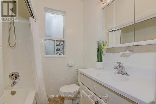 794 Jane Street, Toronto (Rockcliffe-Smythe), ON - Indoor Photo Showing Bathroom