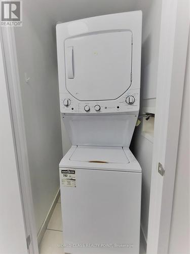 709 - 2560 Eglinton Avenue, Mississauga (Central Erin Mills), ON - Indoor Photo Showing Laundry Room