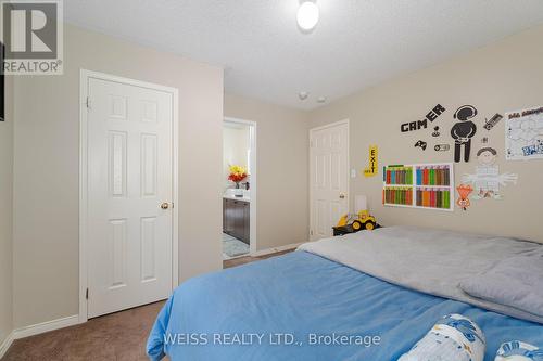 15 Cookview Drive, Brampton (Sandringham-Wellington), ON - Indoor Photo Showing Bedroom