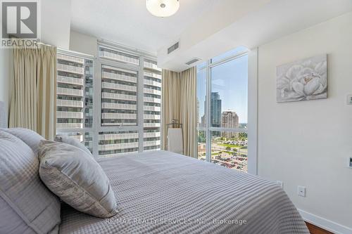 1202 - 4070 Confederation Parkway, Mississauga (Creditview), ON - Indoor Photo Showing Bedroom