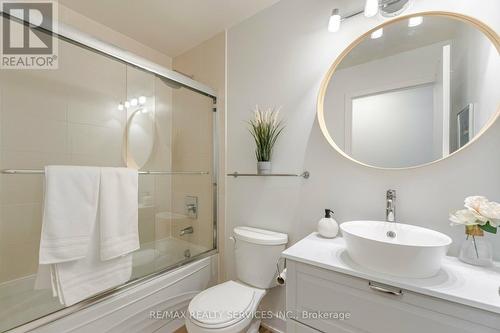 1202 - 4070 Confederation Parkway, Mississauga (Creditview), ON - Indoor Photo Showing Bathroom