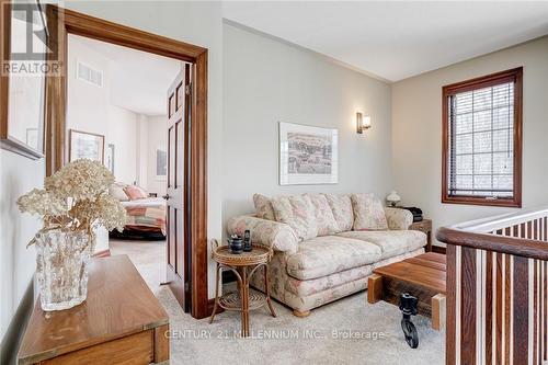 17 - 224 Blueski George Crescent, Blue Mountains, ON - Indoor Photo Showing Living Room