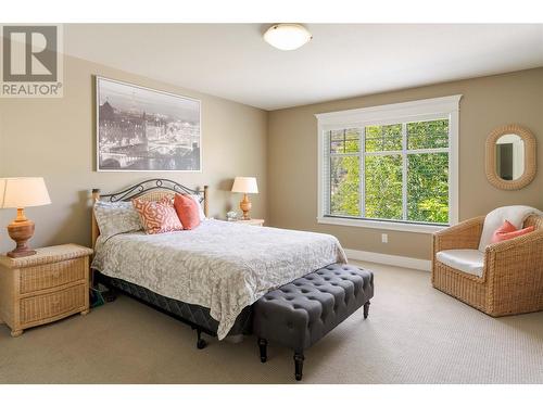 559 Long Ridge Drive S, Kelowna, BC - Indoor Photo Showing Bedroom