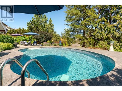 559 Long Ridge Drive S, Kelowna, BC - Outdoor With In Ground Pool With Backyard