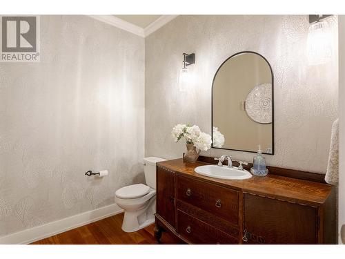 559 Long Ridge Drive S, Kelowna, BC - Indoor Photo Showing Bathroom