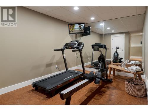 559 Long Ridge Drive S, Kelowna, BC - Indoor Photo Showing Gym Room