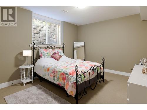 559 Long Ridge Drive S, Kelowna, BC - Indoor Photo Showing Bedroom