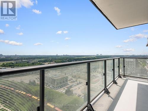 Lph09 - 95 Oneida Crescent, Richmond Hill, ON - Outdoor With Balcony With View With Exterior