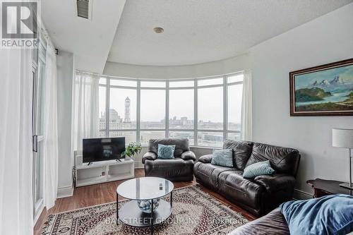 2002 - 310 Burnhamthorpe Road W, Mississauga (City Centre), ON - Indoor Photo Showing Living Room