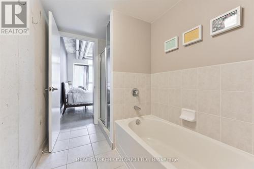 725 - 150 Sudbury Street S, Toronto (Little Portugal), ON - Indoor Photo Showing Bathroom