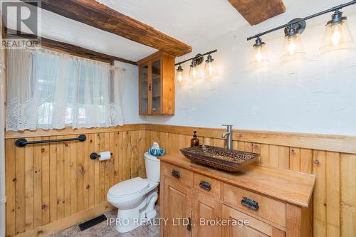 5390 8Th Line, Erin, ON - Indoor Photo Showing Bathroom