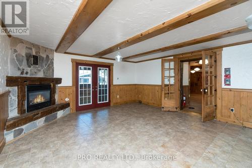 5390 8Th Line, Erin, ON - Indoor With Fireplace