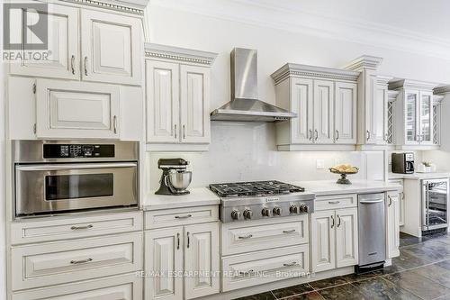 168 Diiorio Circle, Hamilton (Meadowlands), ON - Indoor Photo Showing Kitchen With Upgraded Kitchen