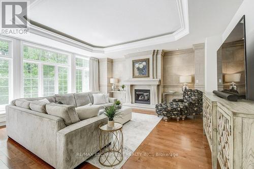 168 Diiorio Circle, Hamilton (Meadowlands), ON - Indoor Photo Showing Living Room With Fireplace