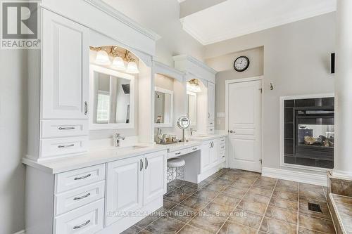 168 Diiorio Circle, Hamilton (Meadowlands), ON - Indoor Photo Showing Bathroom