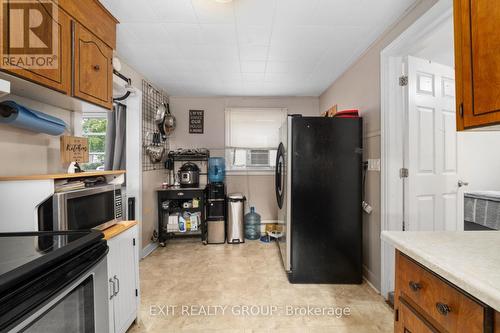 34 Orchard Drive, Belleville, ON - Indoor Photo Showing Kitchen