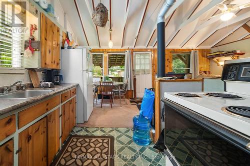 93 Sturgeon Glen Road, Kawartha Lakes, ON - Indoor Photo Showing Kitchen