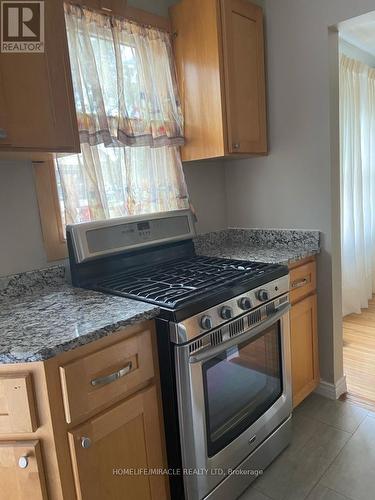 3095 Morris Drive, Windsor, ON - Indoor Photo Showing Kitchen