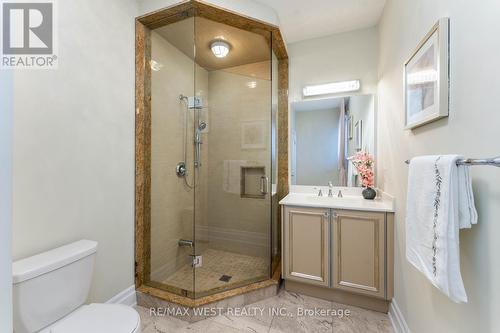 26 Winterlude Court, Vaughan (Kleinburg), ON - Indoor Photo Showing Bathroom