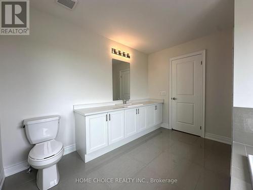 18 Father Muckle Avenue, Georgina (Keswick South), ON - Indoor Photo Showing Bathroom