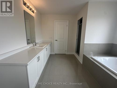 18 Father Muckle Avenue, Georgina (Keswick South), ON - Indoor Photo Showing Bathroom