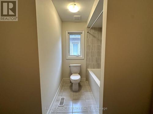 18 Father Muckle Avenue, Georgina (Keswick South), ON - Indoor Photo Showing Bathroom