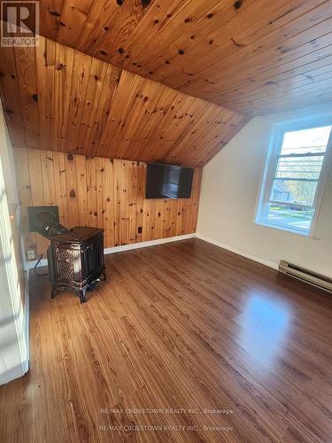 3353 Muskoka Street, Severn (Washago), ON - Indoor Photo Showing Other Room