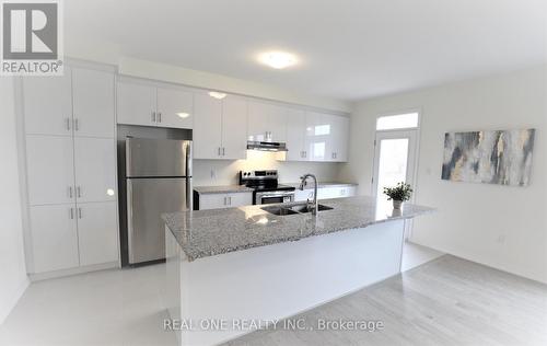 3478 Vernon Powell Drive, Oakville, ON - Indoor Photo Showing Kitchen With Stainless Steel Kitchen With Double Sink With Upgraded Kitchen