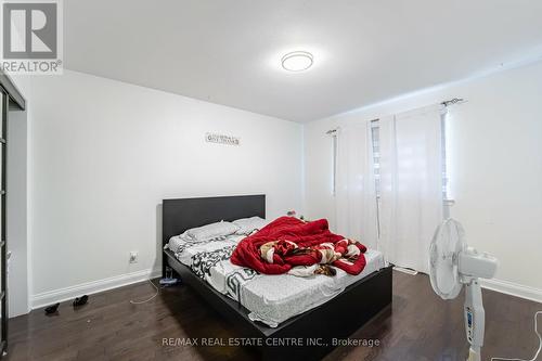 90 Centre Street S, Brampton (Brampton East), ON - Indoor Photo Showing Bedroom