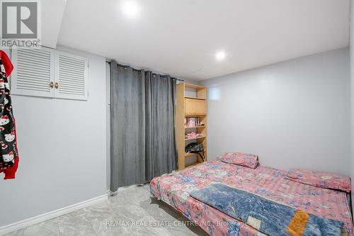 90 Centre Street S, Brampton (Brampton East), ON - Indoor Photo Showing Bedroom