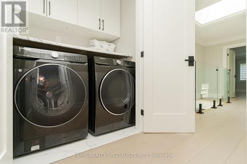 71 Sixteenth Street, Toronto (New Toronto), ON - Indoor Photo Showing Laundry Room