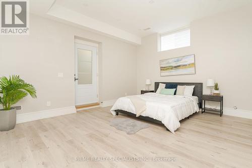 71 Sixteenth Street, Toronto (New Toronto), ON - Indoor Photo Showing Bedroom