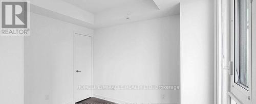 2910 - 3900 Confederation Parkway, Mississauga, ON - Indoor Photo Showing Other Room