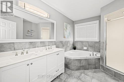 17 Hillcroft Drive, Hamilton (Stoney Creek Mountain), ON - Indoor Photo Showing Bathroom