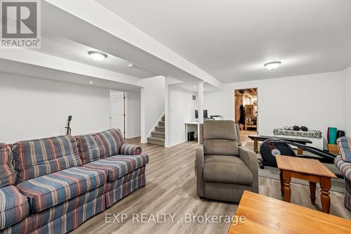 17 Hillcroft Drive, Hamilton (Stoney Creek Mountain), ON - Indoor Photo Showing Other Room