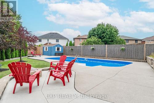 17 Hillcroft Drive, Hamilton (Stoney Creek Mountain), ON - Outdoor With In Ground Pool With Backyard