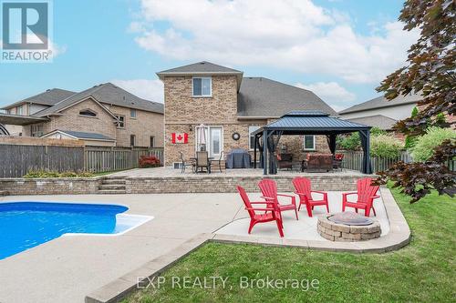 17 Hillcroft Drive, Hamilton (Stoney Creek Mountain), ON - Outdoor With In Ground Pool With Deck Patio Veranda